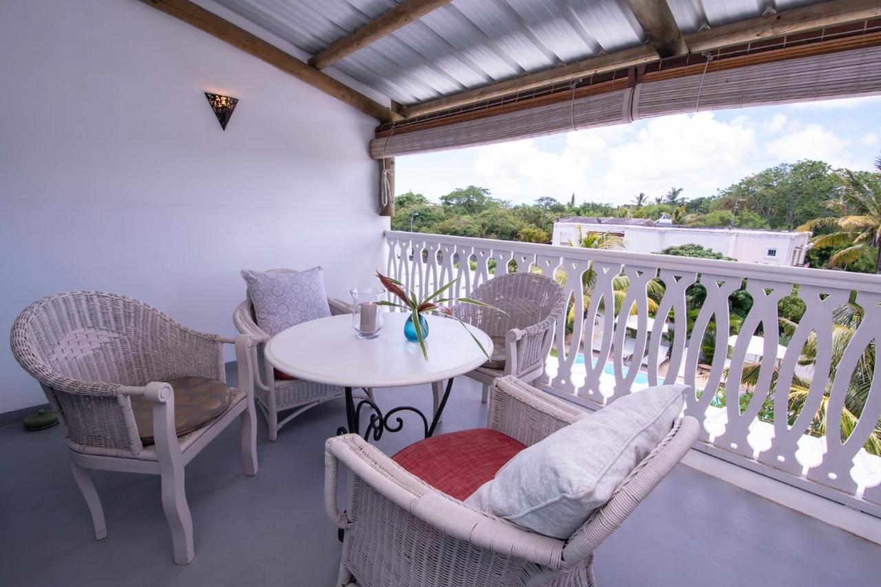 Le Mandala Moris Guesthouse Pointe Aux Canonniers Grand-Baie Exterior photo