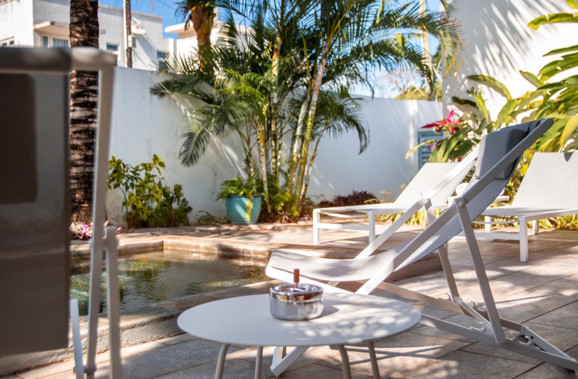 Le Mandala Moris Guesthouse Pointe Aux Canonniers Grand-Baie Exterior photo