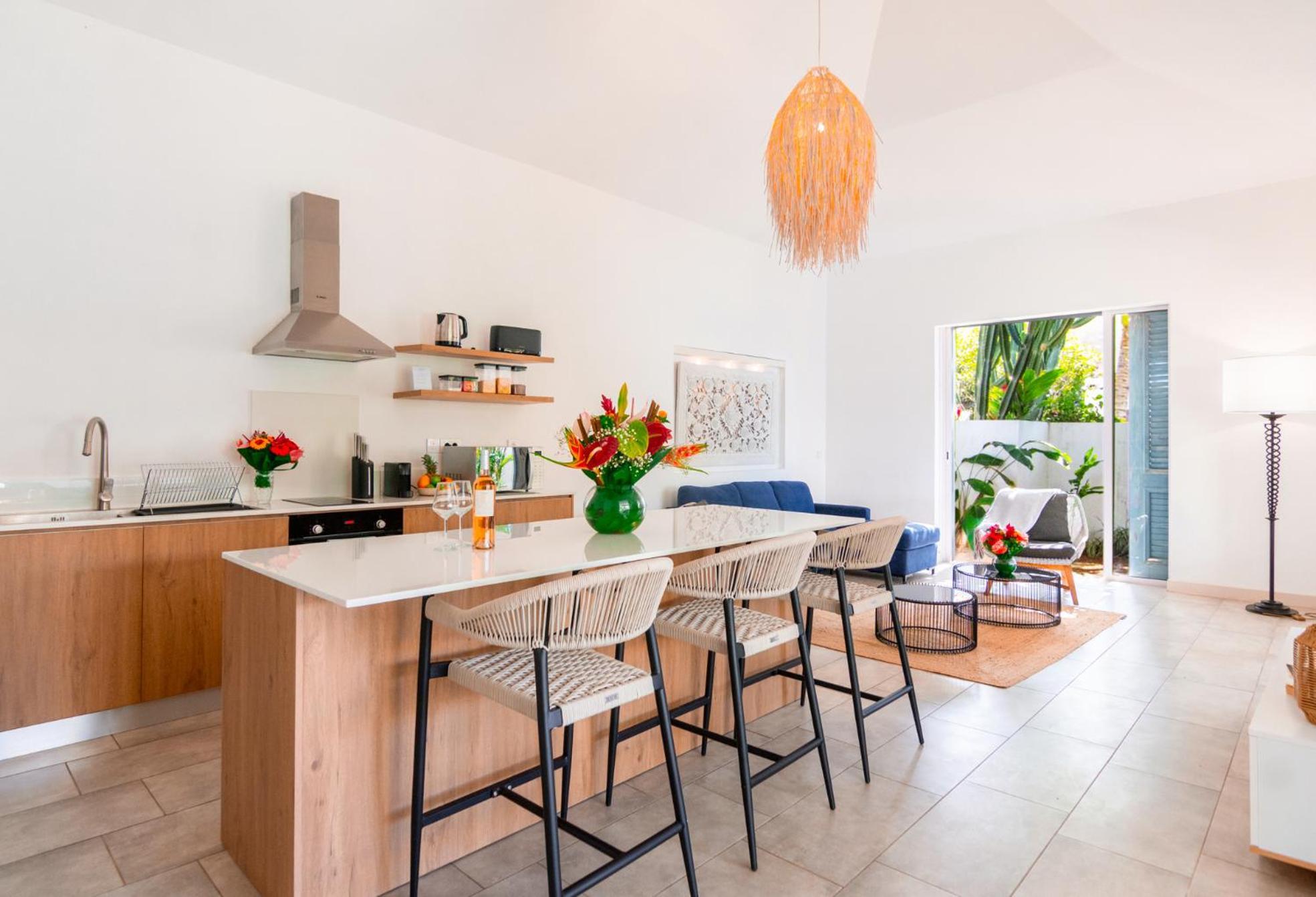 Le Mandala Moris Guesthouse Pointe Aux Canonniers Grand-Baie Exterior photo