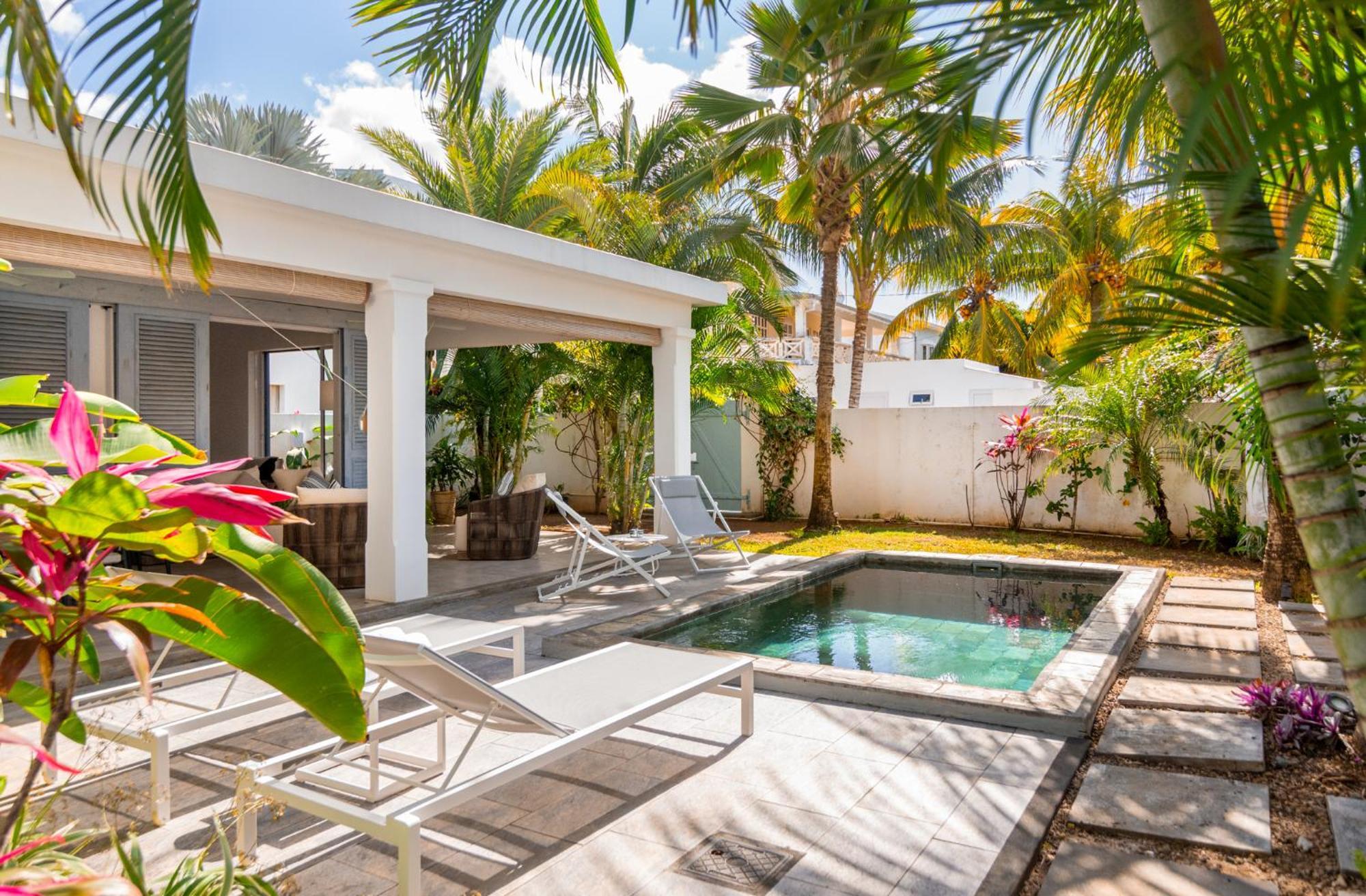 Le Mandala Moris Guesthouse Pointe Aux Canonniers Grand-Baie Exterior photo