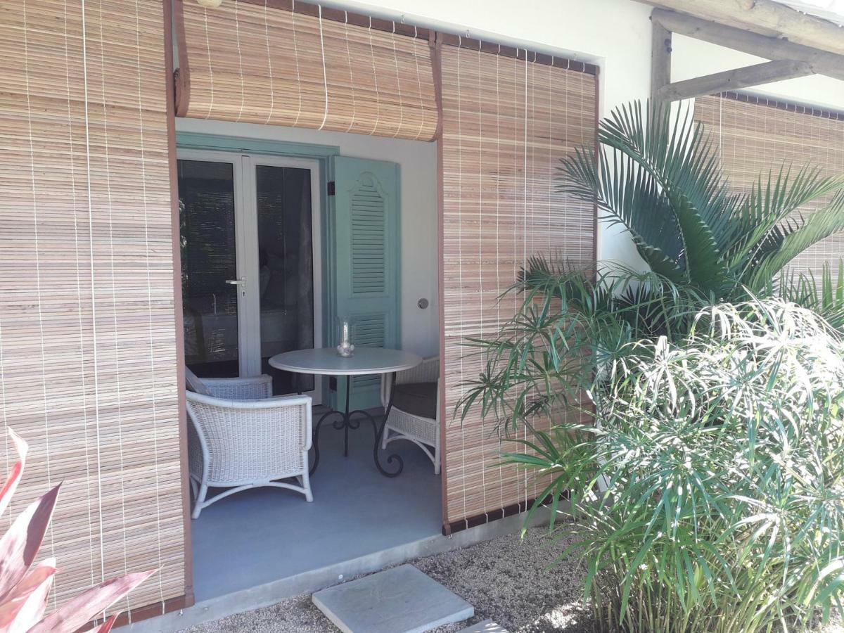 Le Mandala Moris Guesthouse Pointe Aux Canonniers Grand-Baie Exterior photo